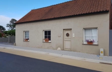Huis te koop in wachtebeke met 4 slaapkamers en 2 badkamers