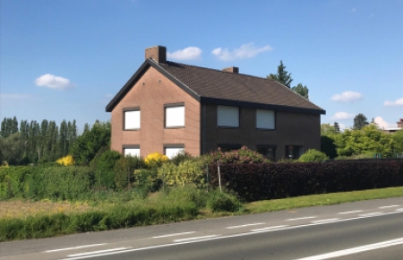 Huis te koop in zwevegem met 6 slaapkamers en 2 badkamers